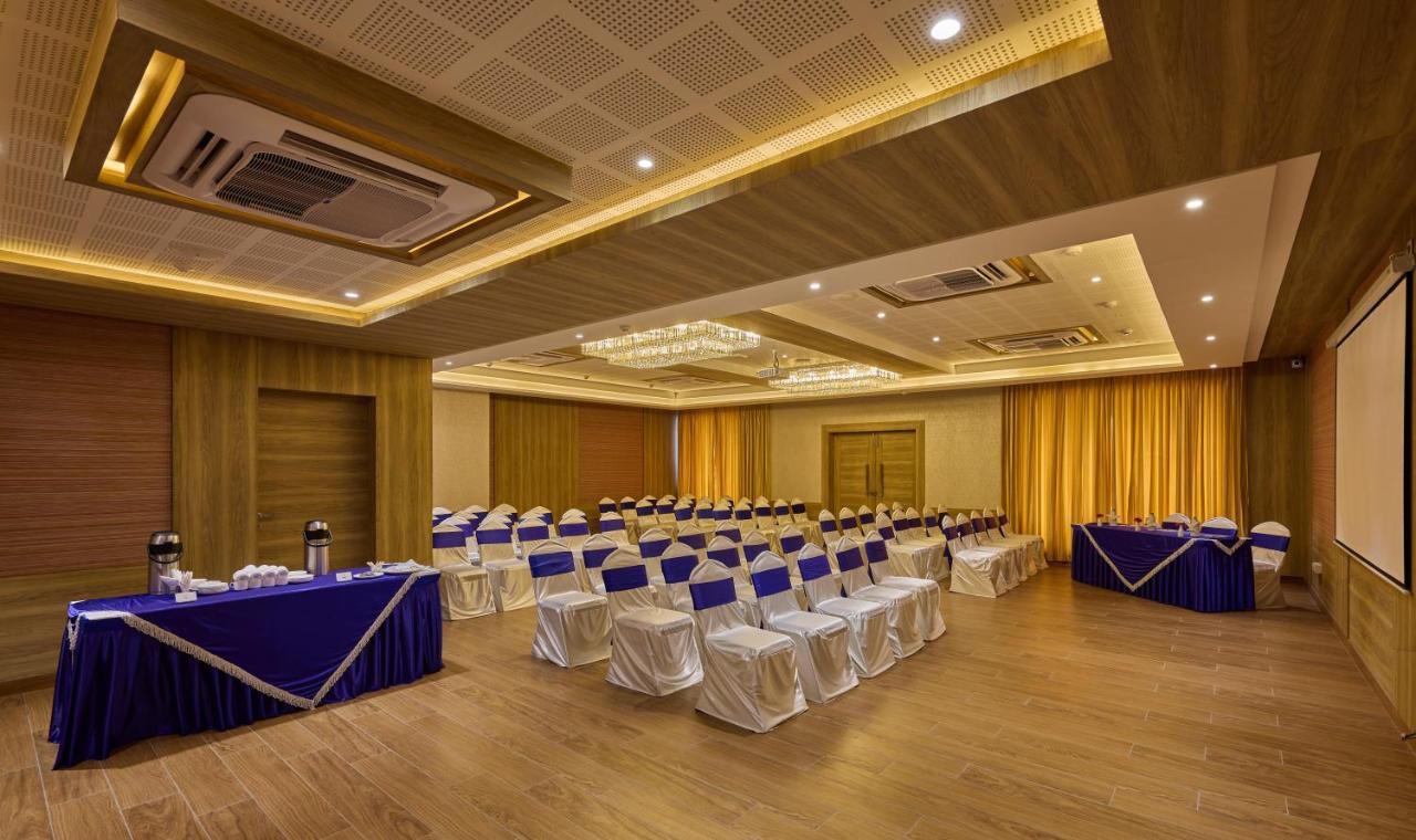 Grand Continent Hosur A Sarovar Portico Affiliate Hotel Exterior photo