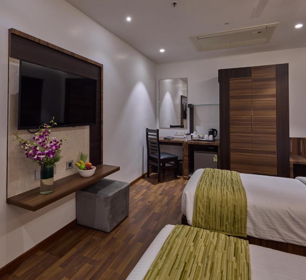 Grand Continent Hosur A Sarovar Portico Affiliate Hotel Exterior photo