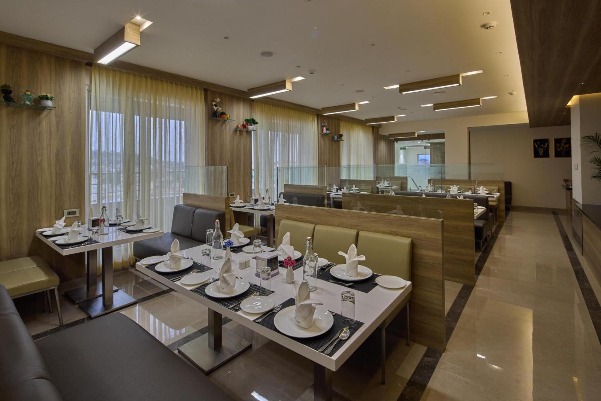 Grand Continent Hosur A Sarovar Portico Affiliate Hotel Exterior photo