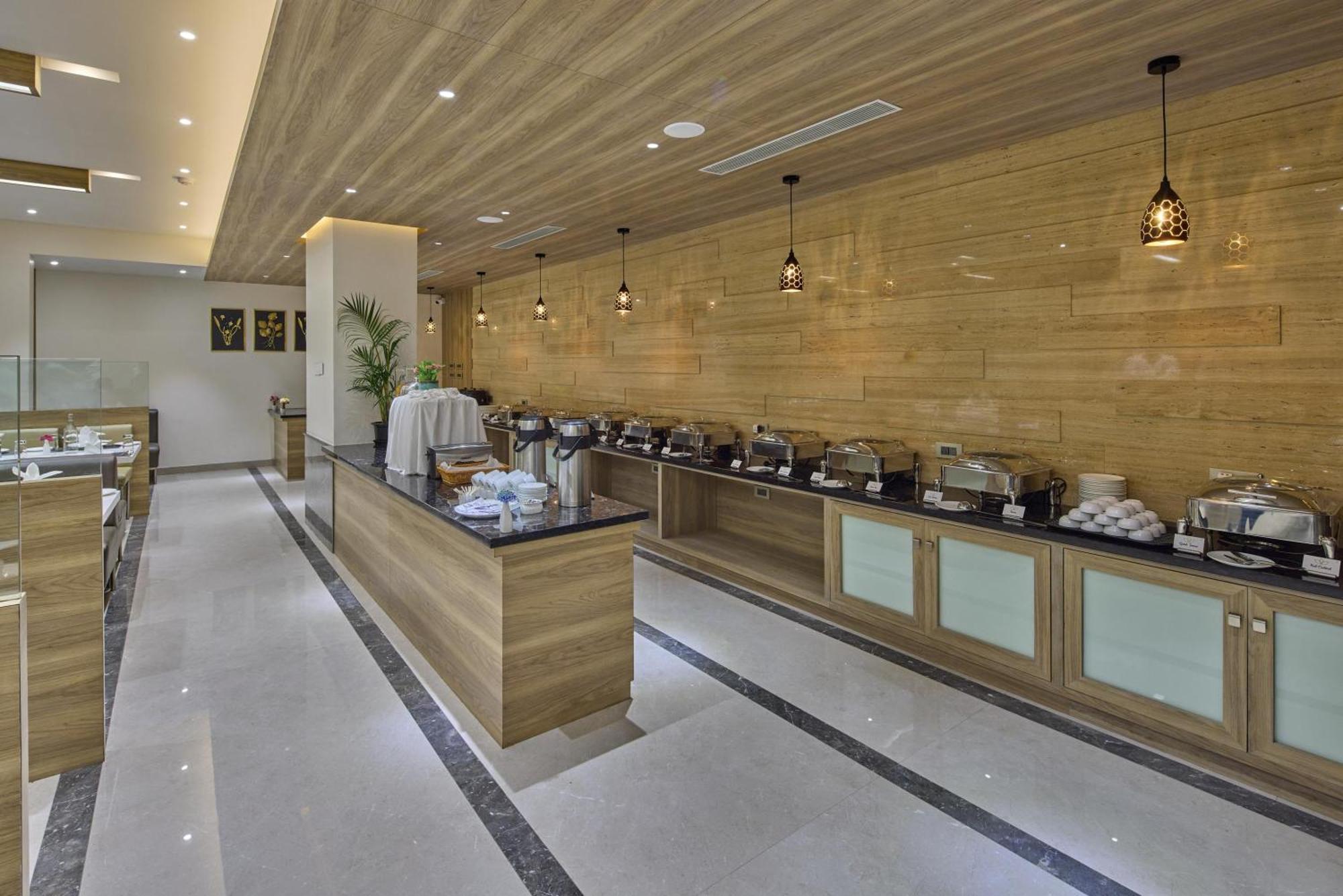 Grand Continent Hosur A Sarovar Portico Affiliate Hotel Exterior photo
